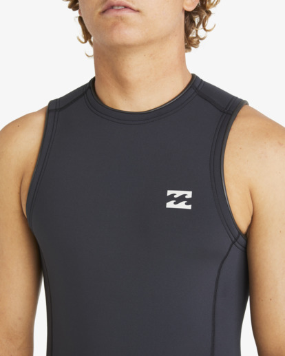billabong, 2/2mm Absolute Natural - Kurzer Springsuit mit Reißverschluss am Rücken für Männer, BLACK (blk) 2/2mm Absolute Natural - Back Zip Short John for Men  ABYW600110