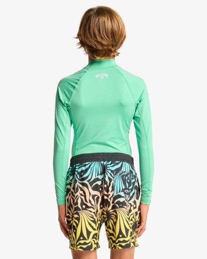 Waves All Day  EBBWR00100