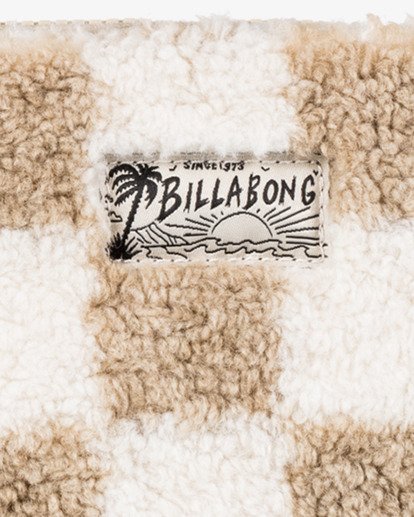 Winter Escape  EBJAA00122