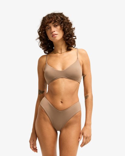 Sol Searcher Fiji  EBJX400102