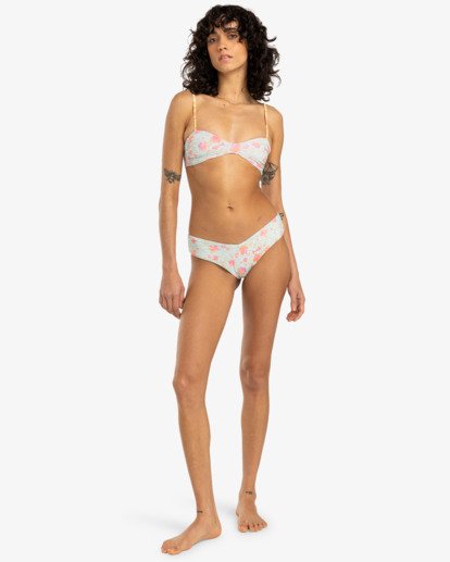 Folk Story Fiji  EBJX400133