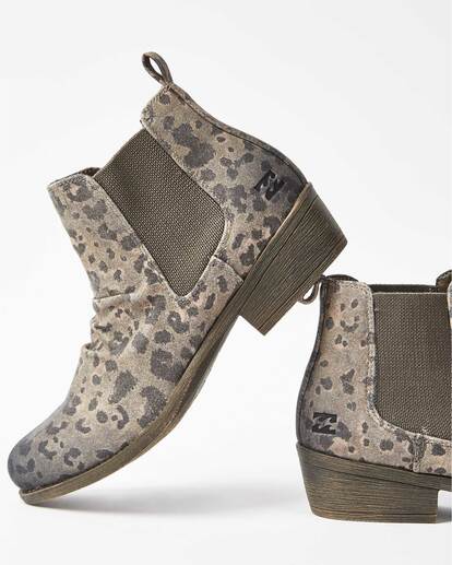 Billabong orders cheetah booties