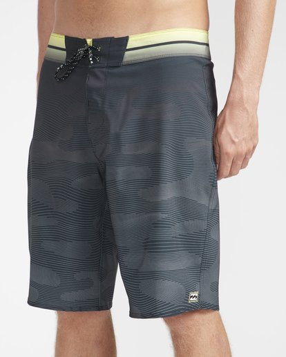 Resistance Pro 20" Boardshorts  N1BS16BIP9