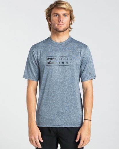 United - Short Sleeve UPF 50 Rash Vest for Men  W4MY14BIP1