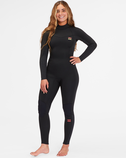 5/4mm Synergy - Back Zip Wetsuit for Women  Z45G16BIF1