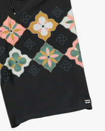 3 Sundays 18.5"- Airlite Performance Boardshorts for Men Black 24A081501 Billabong