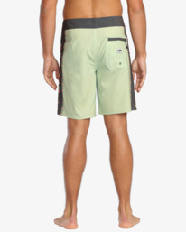 6 Sundays 18.5"- Airlite Performance Boardshorts for Men  24A081501 Billabong