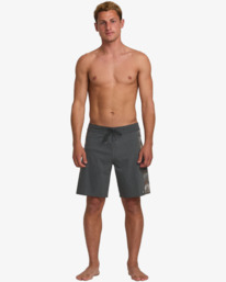 9 D Bah Pro 18.5" - Performance-Boardshorts für Männer Schwarz 24A081508 Billabong