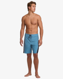 9 Straddie Pro 20" - Performance-Boardshorts für Männer Blau 24A081521 Billabong