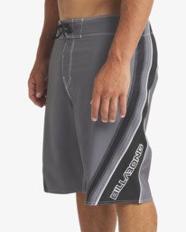 8 Fluid 2K Pro 21" - Performance-Boardshorts für Männer Grau 24A081522 Billabong