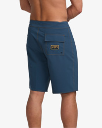 6 Core Lord Pro 20" - Performance Board Shorts for Men Blue 24A081526 Billabong