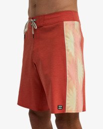 6 Dbah Pro - Boardshorts f&uuml;r M&auml;nner Rot 24A081609 Billabong