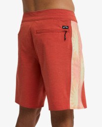 7 Dbah Pro - Boardshorts f&uuml;r M&auml;nner Rot 24A081609 Billabong