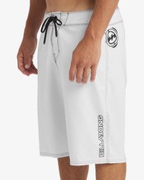 8 Bio Og Pro 21" - Boardshorts für Männer Weiss 24A084501 Billabong