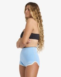 1 2/2mm Glider - Neopren-Shorts f&uuml;r Frauen Rot 24BW304050 Billabong