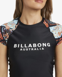 3 Forever Folk Wahine - Short Sleeve UPF 50 Rash Vest for Women Black 24O014571 Billabong