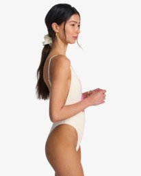 3 Sunny Shore Deep V - Knapp geschnittener Badeanzug f&uuml;r Frauen Weiss 24O301609 Billabong