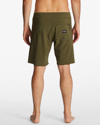 4 All Day Airlite - Boardshorts für Männer Grün ABYBS00382 Billabong
