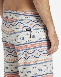 7 Surftrek Lo Tide - Boardshorts f&uuml;r M&auml;nner Beige ABYBS00403 Billabong