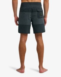 4 73 17.5" Black BL000456 Billabong
