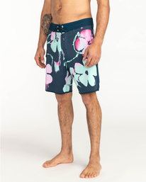 4 73 Line Up Pro - Boardshorts für Männer Grün C1BS27BIP2 Billabong