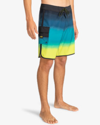 6 73 Fade Pro - Boardshort Performance pour Homme  EBYBS00105 Billabong