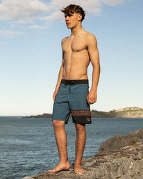 0 Burleigh Pro 18" Blue EBYBS00116 Billabong