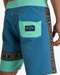 7 Burleigh Pro 18" - Boardshorts de desempenho para Homem Azul EBYBS00116 Billabong