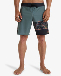 2 Burleigh Pro 18" - Performance-Boardshorts für Männer Grün EBYBS00116 Billabong