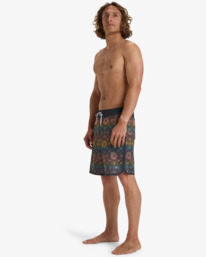 3 73 Theme Pro 18.5" - Boardshorts Performance para Hombre Negro EBYBS00122 Billabong