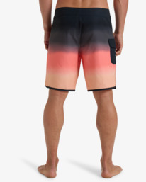 4 73 Theme Pro 18.5" - Boardshorts Performance para Hombre Negro EBYBS00122 Billabong