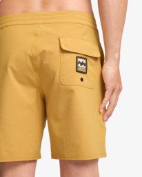7 Every Other Day Low Tide - Boardshort pour Homme Jaune EBYBS00123 Billabong