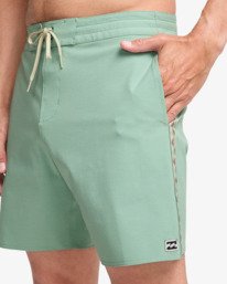 6 Wategos Low Tide Green EBYBS00131 Billabong