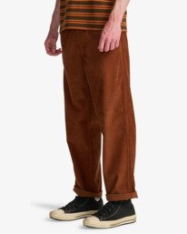 1 Larry Cord - Relaxed Fit Cordhose mit elastischem Bund f&uuml;r M&auml;nner Braun EBYNP00111 Billabong