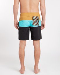 3 Tribong X 18'' Boardshorts  J1BS03BIS8 Billabong