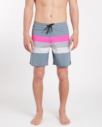 0 Momentum X Short 17'' Boardshorts  J1BS04BIS8 Billabong