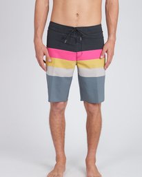 0 Momentum X Short 17'' Boardshorts  L1BS06BIF8 Billabong