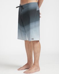 2 Fluid Pro 21" Boardshorts  N1BS12BIP9 Billabong