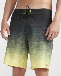 1 Tripper Pro 18" Boardshorts Schwarz N1BS15BIP9 Billabong