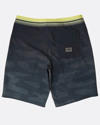 6 Resistance Pro 20" Boardshorts  N1BS16BIP9 Billabong