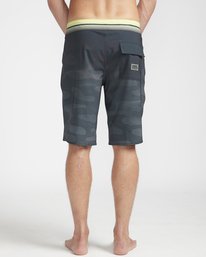 4 Resistance Pro 20" Boardshorts  N1BS16BIP9 Billabong