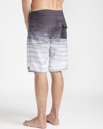 3 Resistance Originals 20" Boardshorts  N1BS28BIP9 Billabong