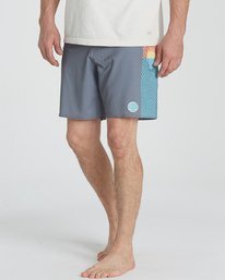 3 Split Scene Pro 19" Boardshorts  P1BS09BIS9 Billabong