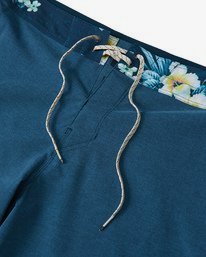 4 73 Pro 20" - Performance Boardshorts für Herren Blau S1BS38BIP0 Billabong