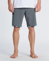 7 73 Pro 20" - Performance Boardshorts für Herren Schwarz S1BS38BIP0 Billabong