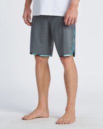 9 73 Pro 20" - Performance Boardshorts für Herren Schwarz S1BS38BIP0 Billabong