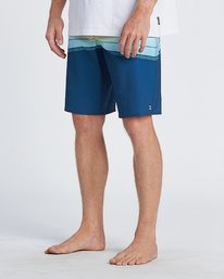 9 North Point Pro 20" - Performance Boardshorts für Herren Blau S1BS41BIP0 Billabong