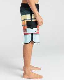 4 73 Stripe Pro 19" - Boardshorts für Männer Rosa W1BS43BIP1 Billabong