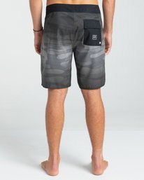 4 Resistance 18.5" - BoardShort para Hombre Negro W1BS60BIP1 Billabong