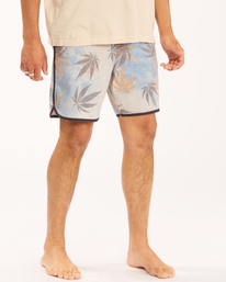 9 Wrangler 73 Mull Leaf 17" - Boardshorts for Men Multi Z1BS05BIF1 Billabong
